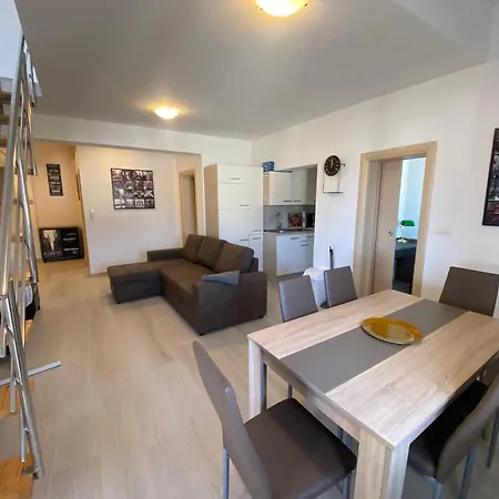 Apartmani Spaija Kastela Exterior photo